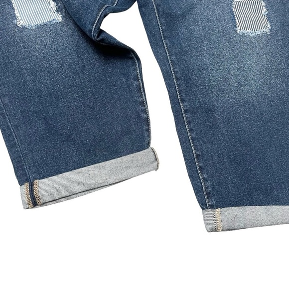 Lane Bryant Girlfriend Patch Mid Rise Plus Size Cropped Jeans Size 24 - Picture 2 of 11